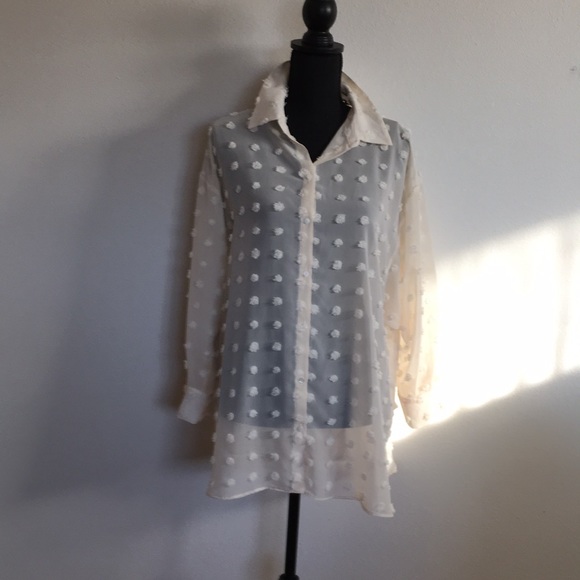 Zara Tops - Zara ivory textured shirt